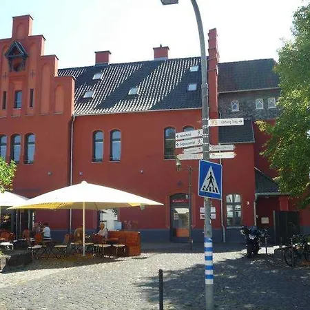 Im Gruenen - Neu Mit E-auto Ladesaeule *