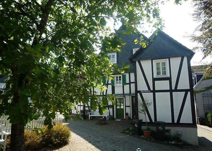 بيت للعطل Im Gruenen - Neu Mit E-auto Ladesaeule