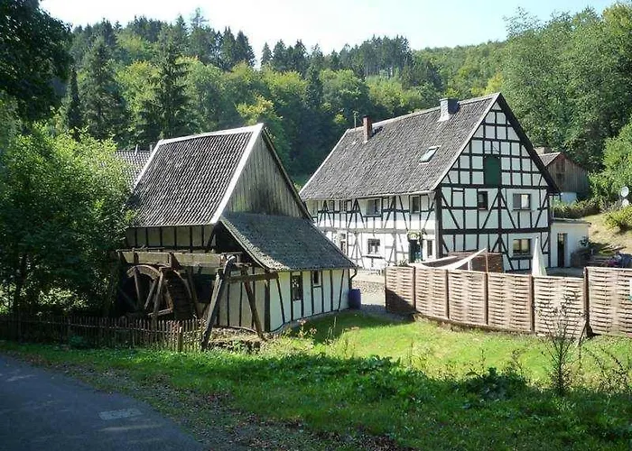 Im Gruenen - Neu Mit E-auto Ladesaeule بيت للعطل